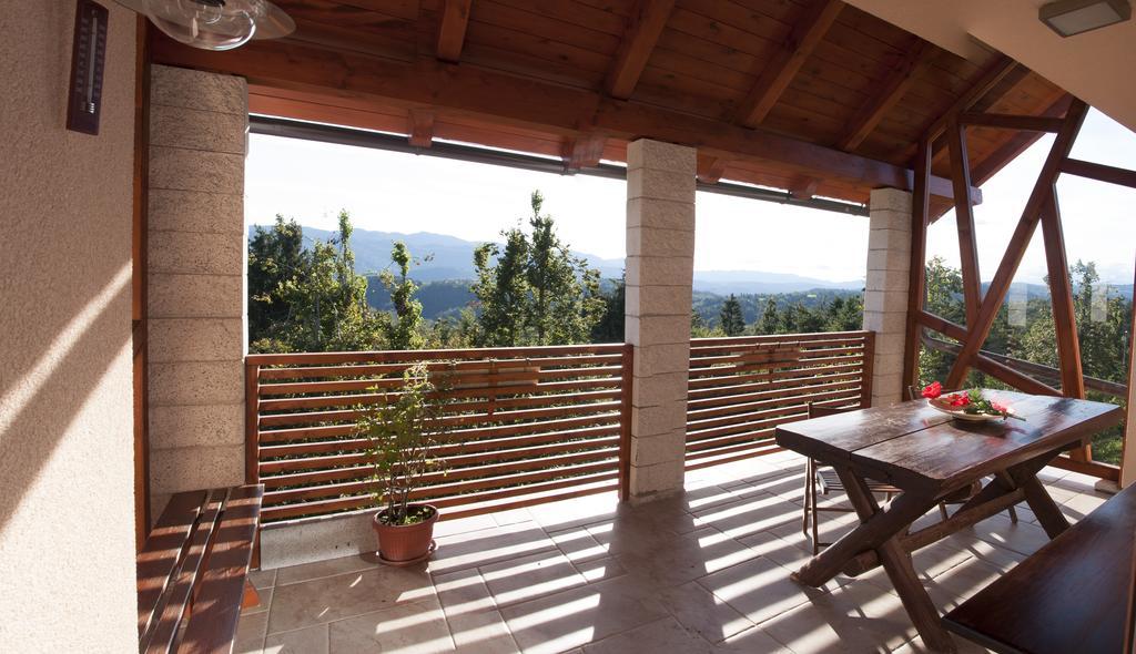Holiday Home Razglednik Logatec Oda fotoğraf
